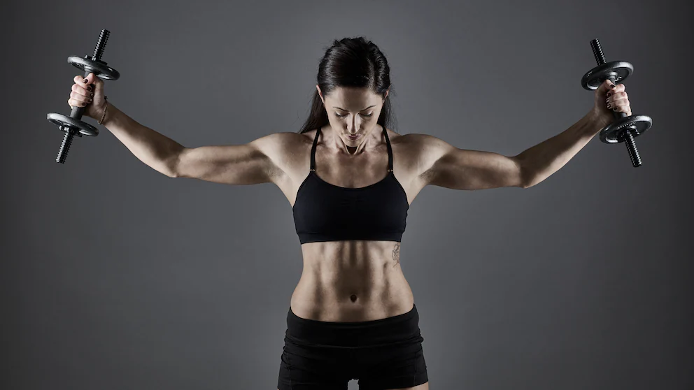 Sichtbar Muskeln aufbauen: So trainierst du endlich mit System
